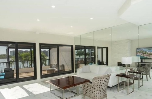 Isles of Capri House | 403 La Peninsula Blvd. - ISLES OF CAPRI - FLORIDA