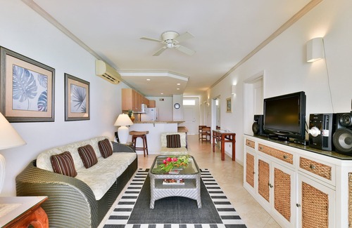 Oistins Condo | #403 Oceanview beachfront Maxwell Beach Villas