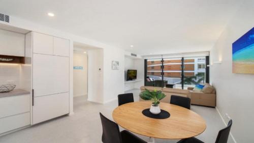 Terrigal House | 405 Pine Tree Short Walk To Beach Accom Holidays