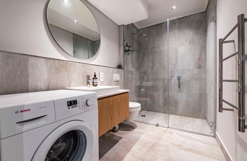 Sea Point Apartment | 407 The Cosmopolitan