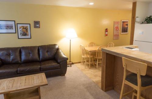 Truckee Apartment | 4081 Ski Trails