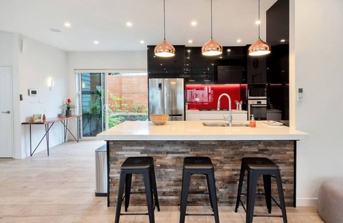 Royal Oak Apartment | 40B Buckley Road, Epsom