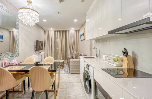 South Pattaya Condo | 40th Floor Luxury Sea View Room/Beach Front Luxury Property With 4 Pools & Bar