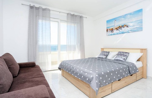 Zivogosce Apartment | 41 m² Apartment ∙ 1 bedroom ∙ 5 guests