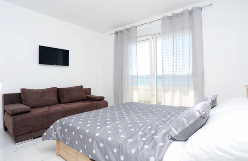 Zivogosce Apartment | 41 m² Apartment ∙ 1 bedroom ∙ 5 guests