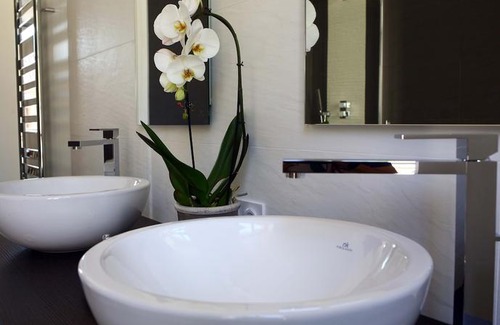 Beaune City Centre Apartment | 41 Maufoux By Bruno Colin