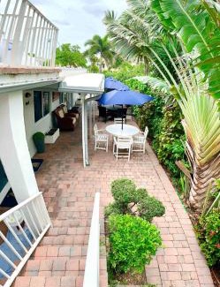 East Fort Lauderdale Hotel | 4145 By The Sea Inn & Suites