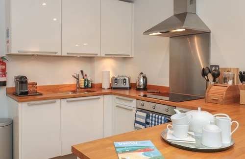 Dartmouth Cottage | 42 DART MARINA in Dartmouth