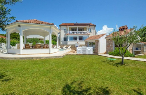 Tribunj Apartment | 42 m² Apartment ∙ 2 bedrooms ∙ 4 guests