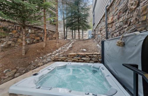 Edwards House | 430 Cresta