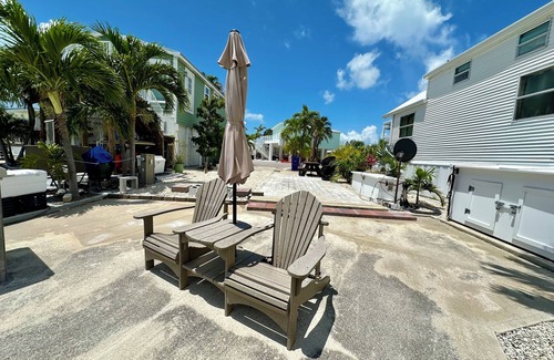 Cudjoe Key RV Rental | 430 Empty RV Lot with 35' Seawall
