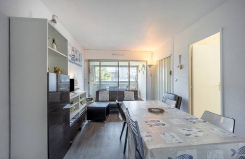 Bernieres-sur-Mer Apartment | 44 m² Apartment ∙ 2 bedrooms ∙ 3 guests