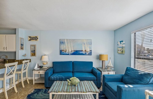 Holiday Isle Condo | 44 m² Condo ∙ 4 guests