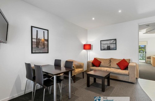 Cowes Apartment | 444 The Waves, The Esplanade, Cowes