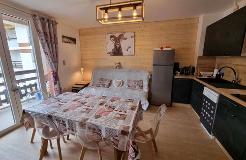 Les Angles Apartment | 45 m2 FULLY RENOVATED APARTMENT IN THE HEART OF THE ANGLES 4/6 BEDROOMS