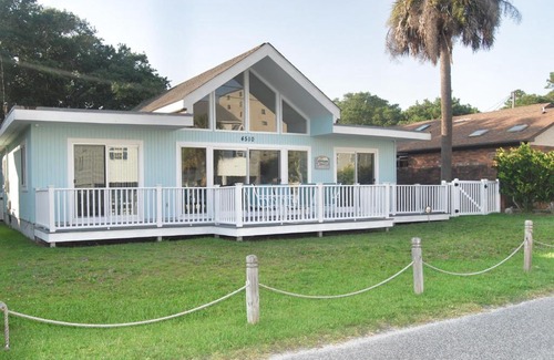 Windy Hill House | 4510 Seaview Street NMB Home