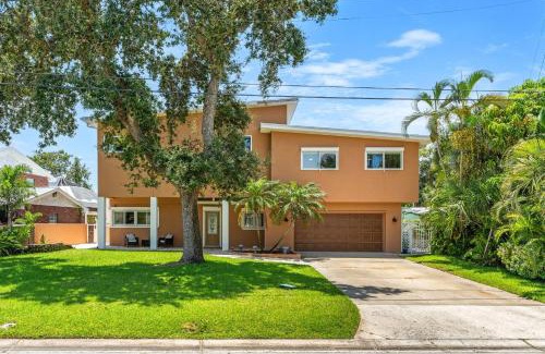 Cocoa Beach House | 464 Indian Creek Dr