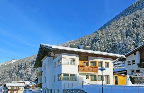 See Apartment | 47 m² Apartment ∙ 2 bedrooms ∙ 5 guests