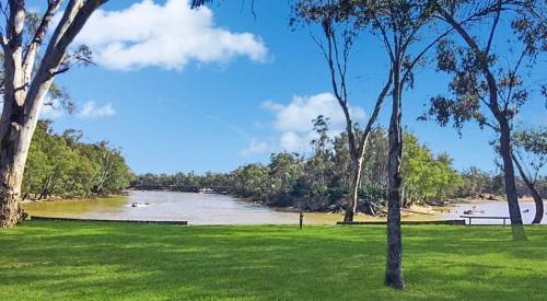 Moama Villa | 48 Highview Waters