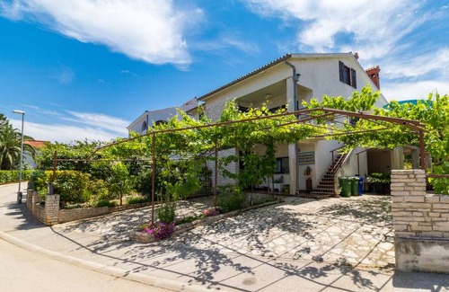 Pjescana Uvala Apartment | 48 m² Apartment ∙ 2 bedrooms ∙ 4 guests