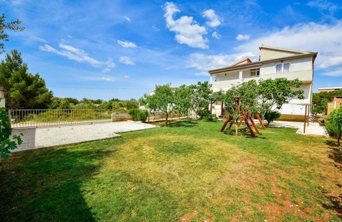 Municipality of Sukosan Apartment | 48 m² Apartment ∙ 2 bedrooms ∙ 4 guests