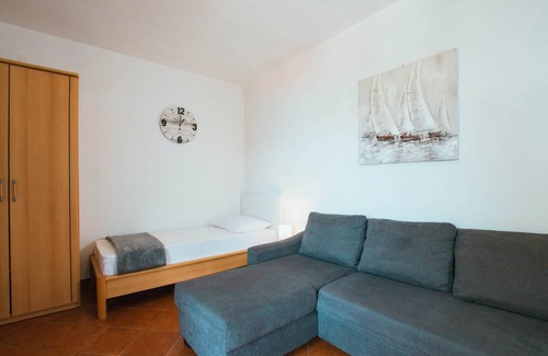 Municipality of Trogir Apartment | 48 m² Apartment ∙ 2 bedrooms ∙ 4 guests