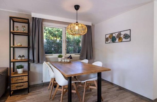 Municipality of Harderwijk Ski Chalet | 48 m² Chalet ∙ 2 bedrooms ∙ 3 guests