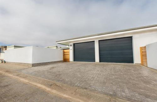 Vineta House | 48 On Possession Island