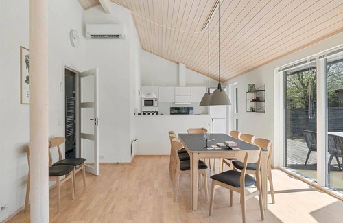 Ronne House | 4801 Rønne - Stampen Vej 6 Hus 7