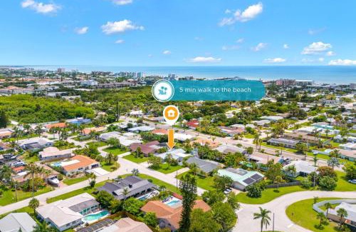 Venetian Way House | 4822 Fairview Dr
