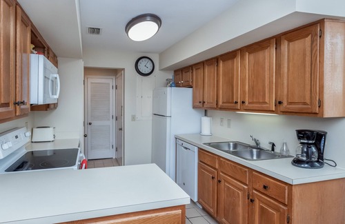 Kiawah Island Condo | 4834 Turtle Cove: 2BR Villa Near Beach, Pets OK, Credit for Bikes/Beach Gear