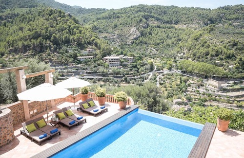 Deia Villa | 490 m² Villa ∙ 4 bedrooms ∙ 8 guests
