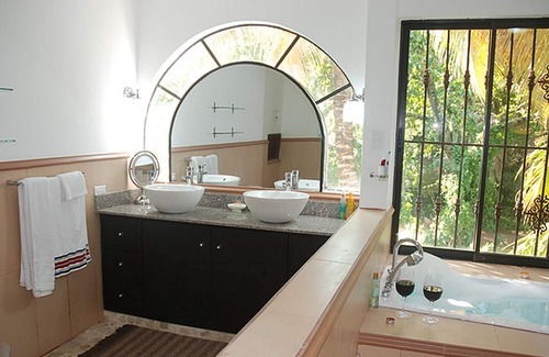 Los Cerros Villa | 4BD villa on top of the hill, sea views, pool/Wi-Fi/cable TV/parking