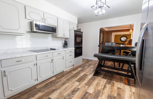 Whitehaven House | 4Bed/2Bath/Fenced Yard/Free Parking