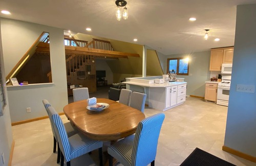 Sturgis House | 4BR/2.5 BA Family friendly get away for lake fun, wedding, reunions, and more!