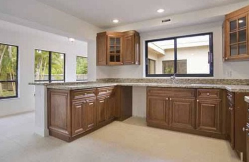 Ludlam House | 4BR 3BA Home on half acre and excellent location close to all amenities