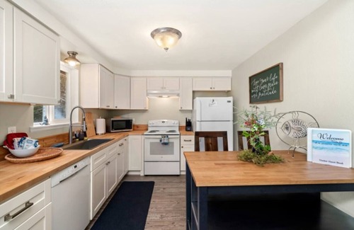Rockaway Beach House | 4BR beach retreat with hot tub, fire pit, BBQ, and pet-friendly vibes—walk to sand & shops!