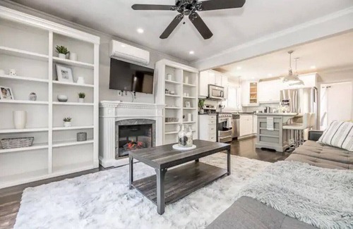 Alcona House | 4BR Home w/Hot Tub, Firepit Near Innisfil Beach