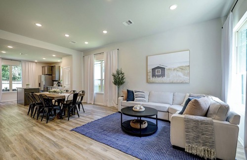Montgomery House | 4BR house in Montgomery w/WiFi, AC, Backyard 10 mins Lake Conroe, Sleeps 13