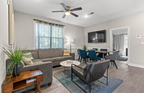Myrtle Beach House | 4Br King Beds Steps to Beach and 2nd Pier Apartment A