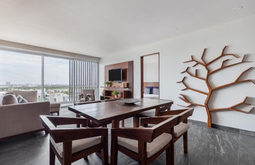 Zona Hotelera Apartment | 4BR Luxury ocean view condo