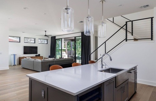 Brentwood House | 4br, Pool, North Austin - Brentwood - Portoro
