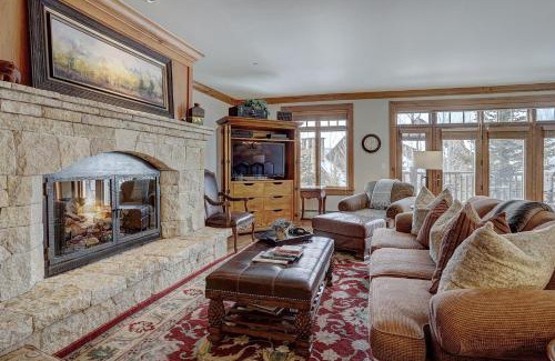 Avon Apartment | 4Br Ski in Ski Out the Top of Bachelor Gulch condo