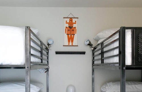 Rutledge Hill Apartment | 4BR Suite: DT Nash, Full Kitchen/Living, Sleeps 12