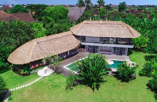 Padonan Villa | 4BR VILLA PERFECT FOR GROUP HOLIDAY BALI