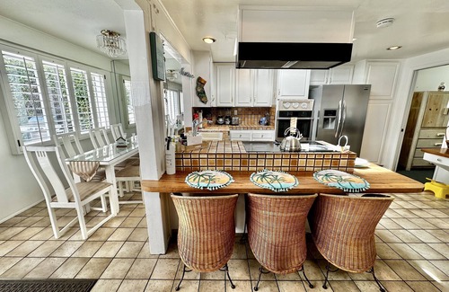 Santa Ana Heights House | 4DAY & HOLIDAY DEAL! POOL+SPA+SLIDE! WALK TO BEACH, CLOSE TO DISNEY NO CROWDS!
