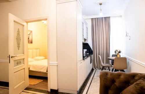 Kentron Apartment | 4Elements Apartments - One BR Apartments On Republic Square
