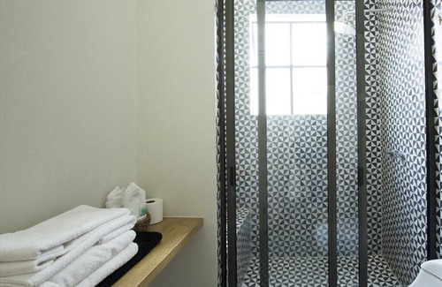 Anahuac Apartment | 4Px Eco friendly Apartment with trendy Rooftop! (G)