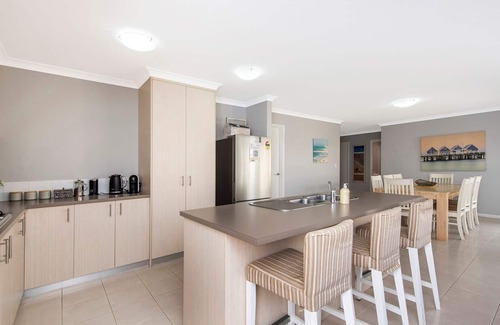 Geographe House | 4Shore with Wifi- 4 Shore with Wifi is the ideal getaway holiday property for anyone and everyone!