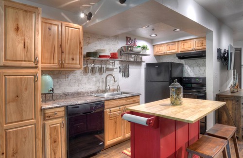 Purgatory House | 4th Hole Hideaway (#757) |10 min to Ski - Golf - AC/Pool/Hot Tub/Fitness/Deck